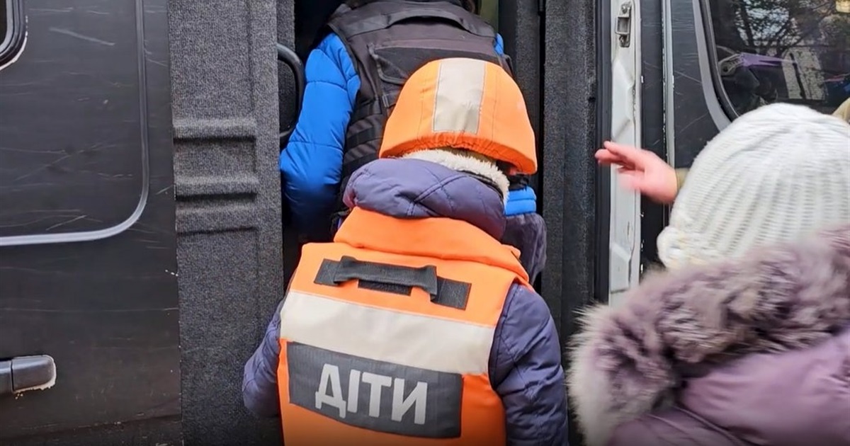 На Донеччині понад 200 дітей досі залишаються в зонах примусової евакуації. Деталі