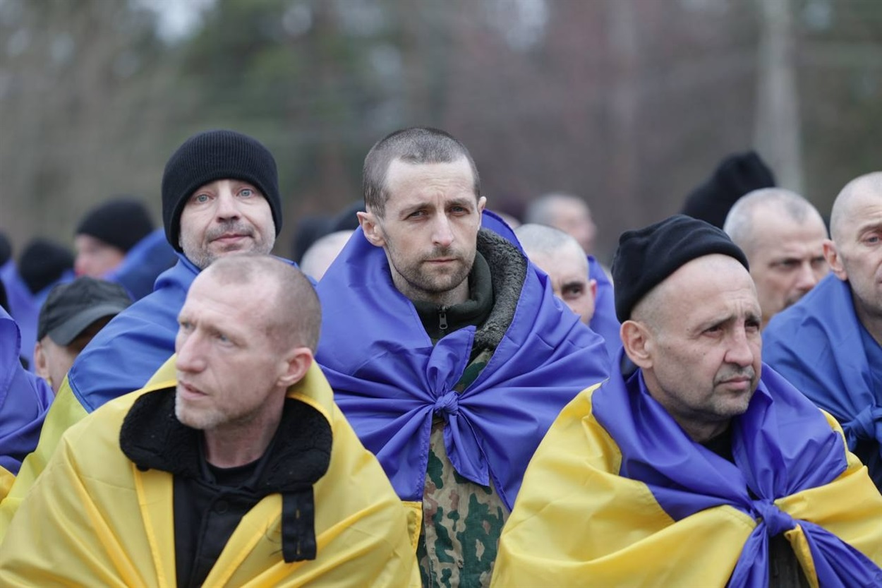 6 березня 2026 з російського полону повернулись 300 українців