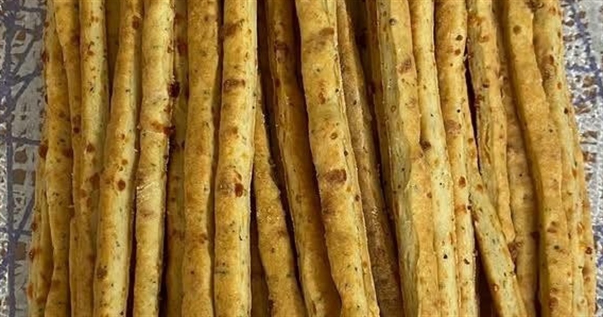 Готуємо сьогодні: солоні сирні палички