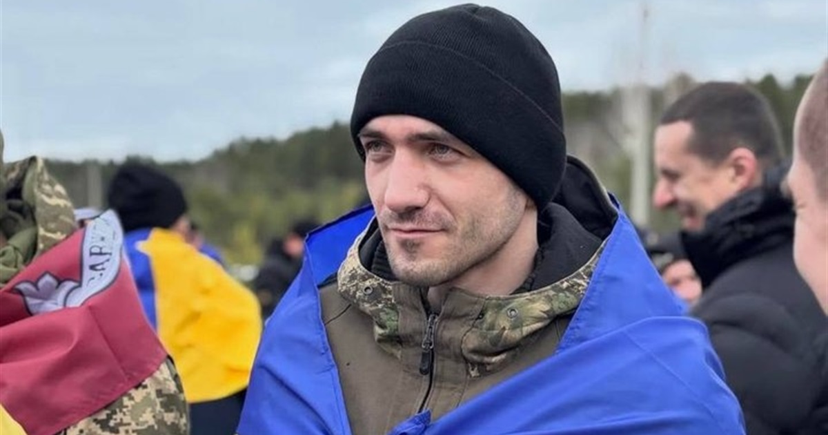 Після понад двох років полону додому повернувся десантник Валерій Семенюк з Хмельниччини