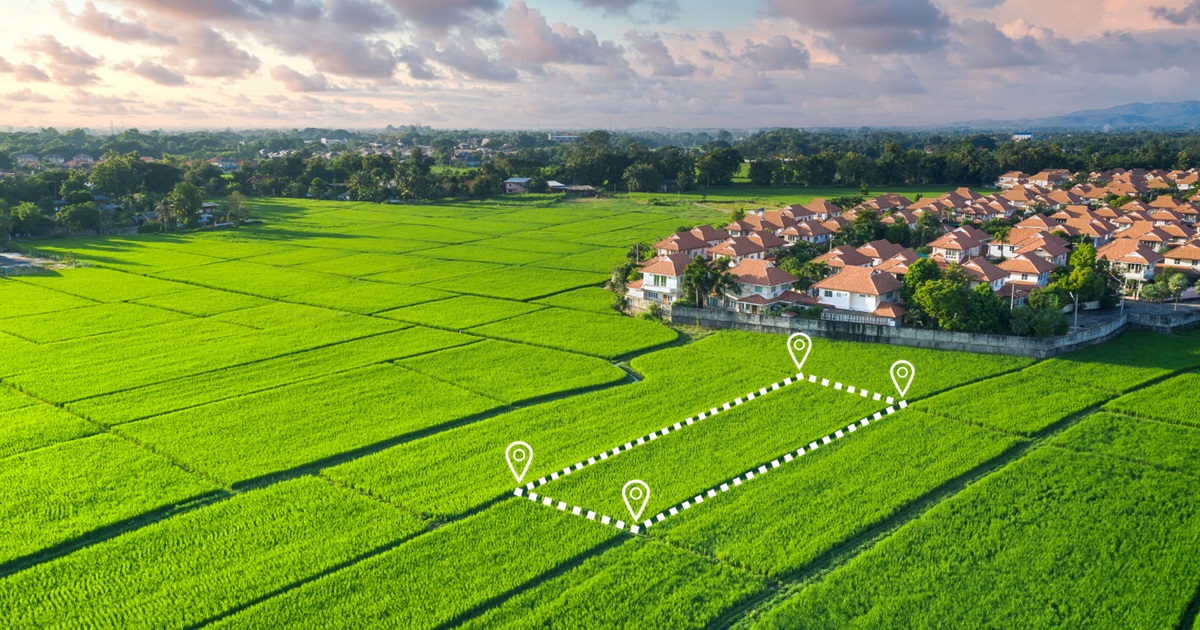 Податкова інформує: громадянам про звірку даних щодо плати за землю