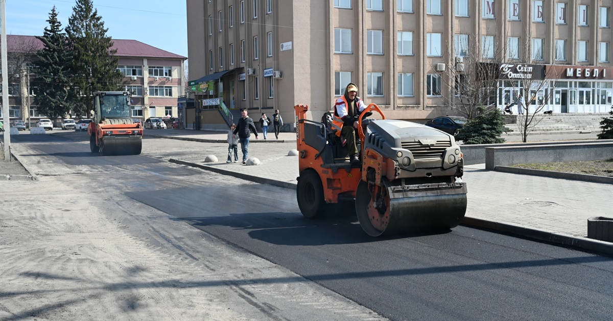 У Золотоноші ремонт доріг у розпалі