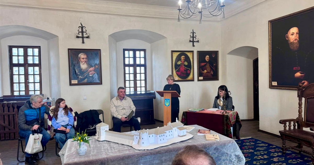 Новини Старокостянтинівщини. Нагорода від міністерства, допомога лікарні, історичні читання