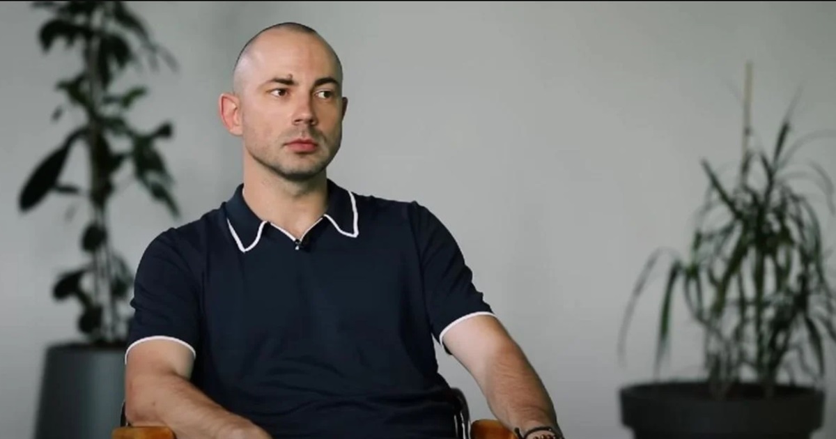 «Розвідьонка» — Андрій Бєдняков про нову моновиставу, розлучення без скандалу і дітей