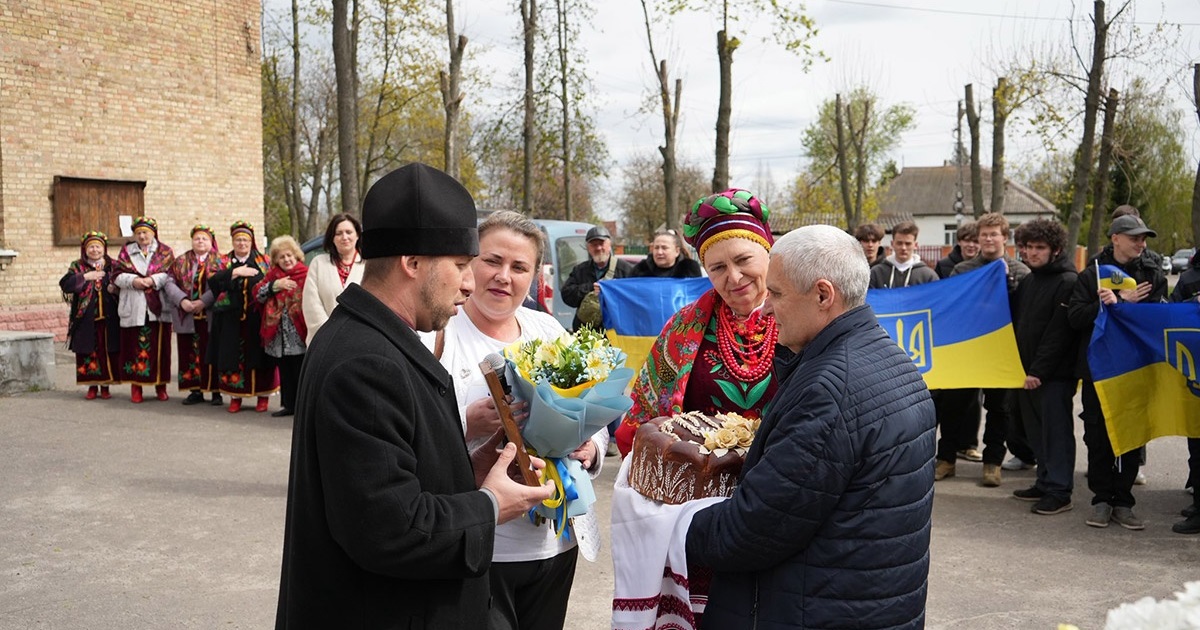 Повернення в рідний край: у Стайках зустріли Захисника Володимира Чабана після полону