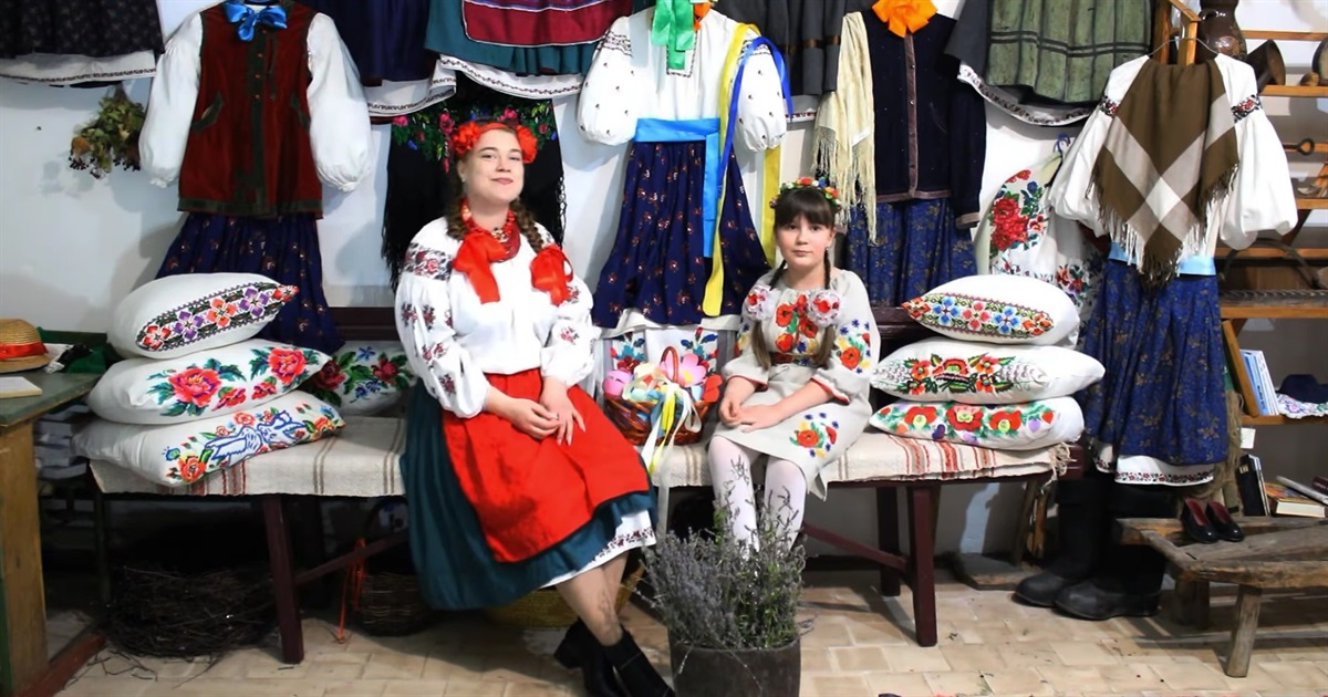 Дует «Сестриці» та учні Стовп'язької гімназії стали учасниками обласного фольклорного фестивалю