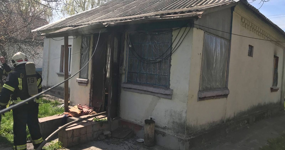 Пожежа у Гороховому: рятувальники ліквідували загоряння житлового будинку
