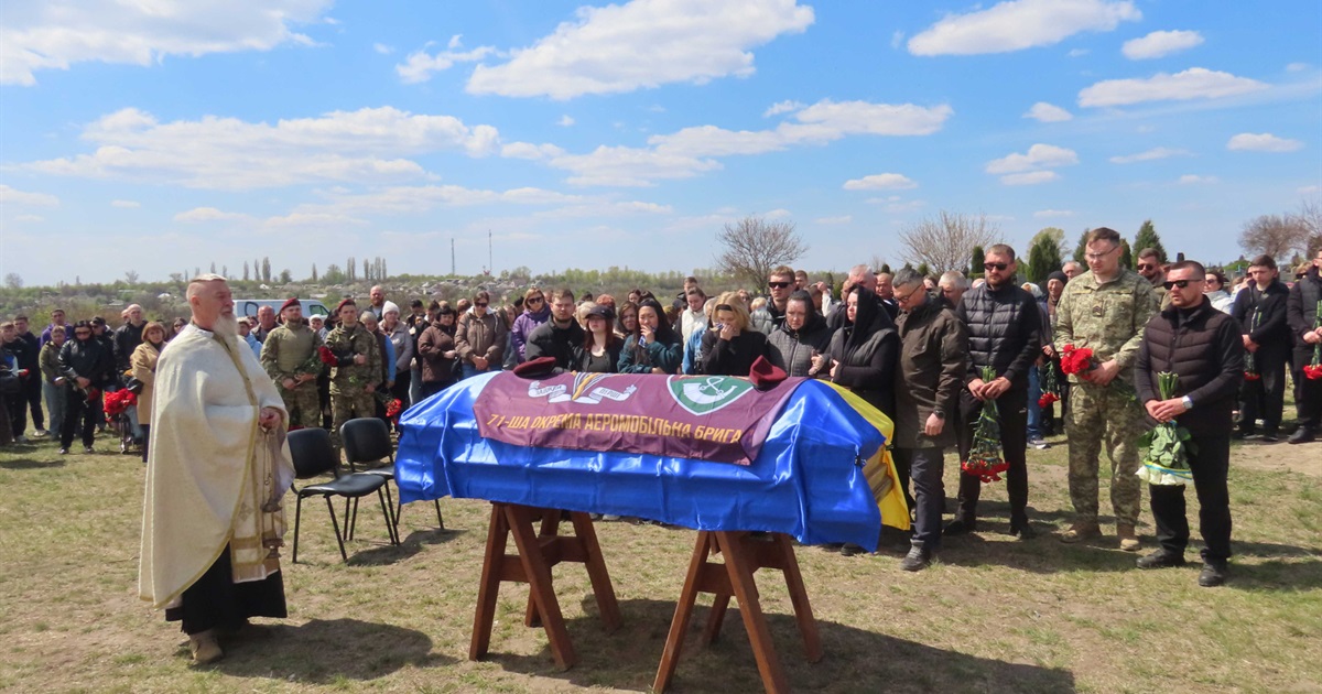Золотоніщина в скорботі: на щиті славний десантник Іван Мозговий (ВІДЕО)
