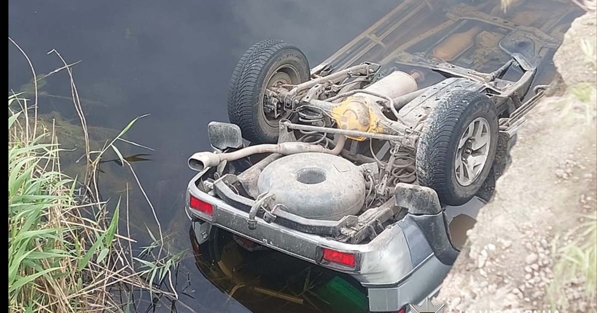 Злетів із мосту у воду: на Вознесенщині сталася масштабна ДТП із дітьми