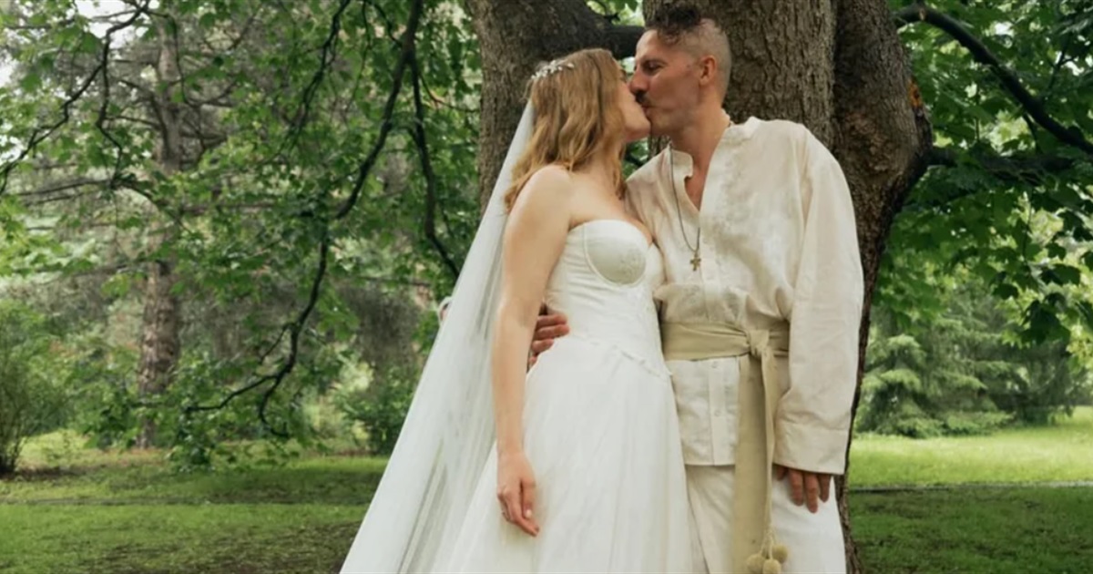 Камерна церемонія у ботанічному саду — Клопотенко та Воскресенська офіційно одружилися