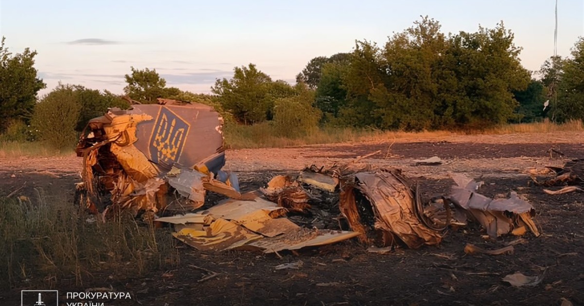 На Хмельниччині розслідують катастрофу військового літака Су-24М: загинули двоє пілотів