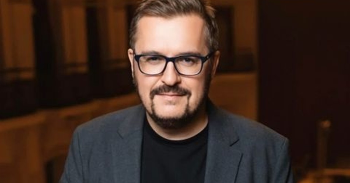 Олександр Пономарьов вперше засвітив дівчину — що відомо про молодшу на 17 років Софію