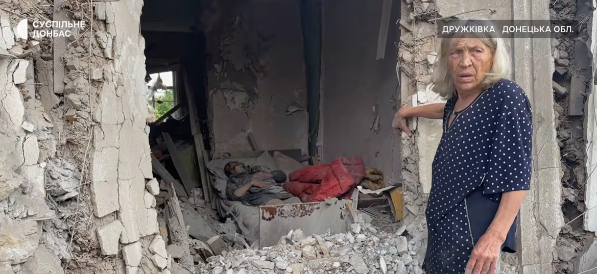 Сусіди змогли відкопати жінку