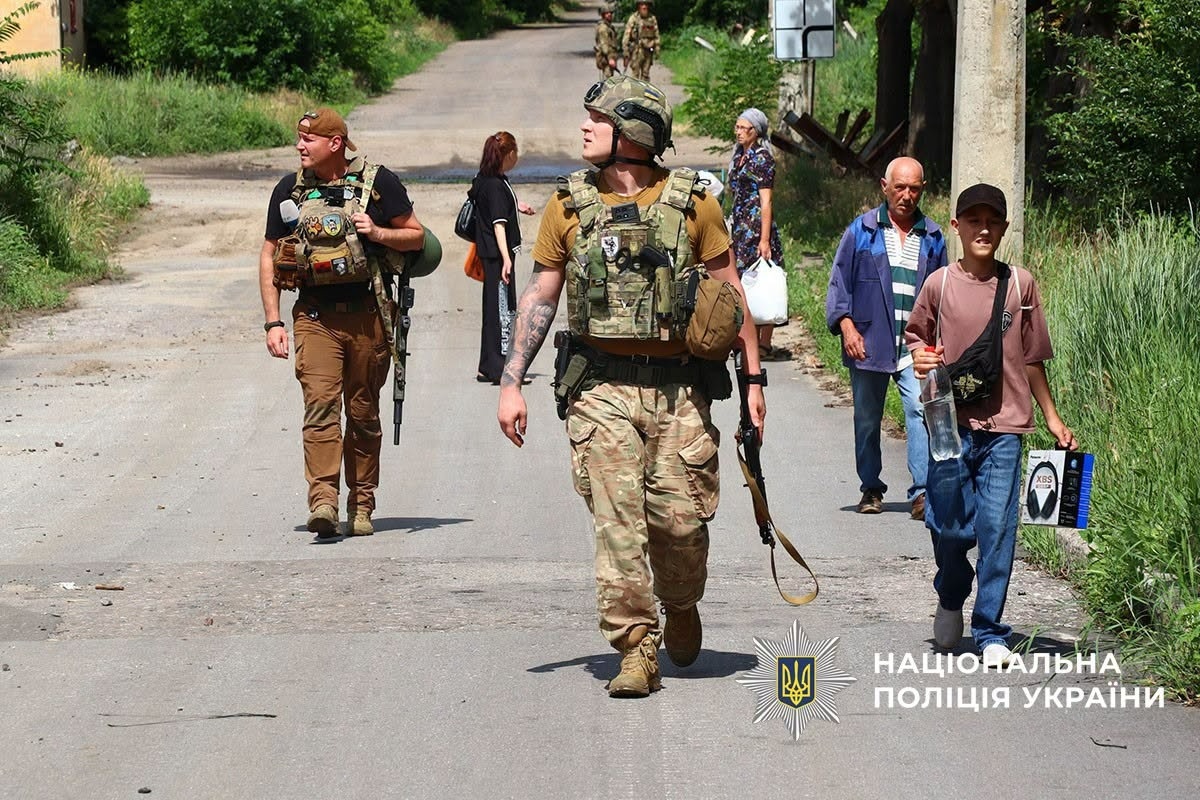 Людей доводилося виводити пішки
