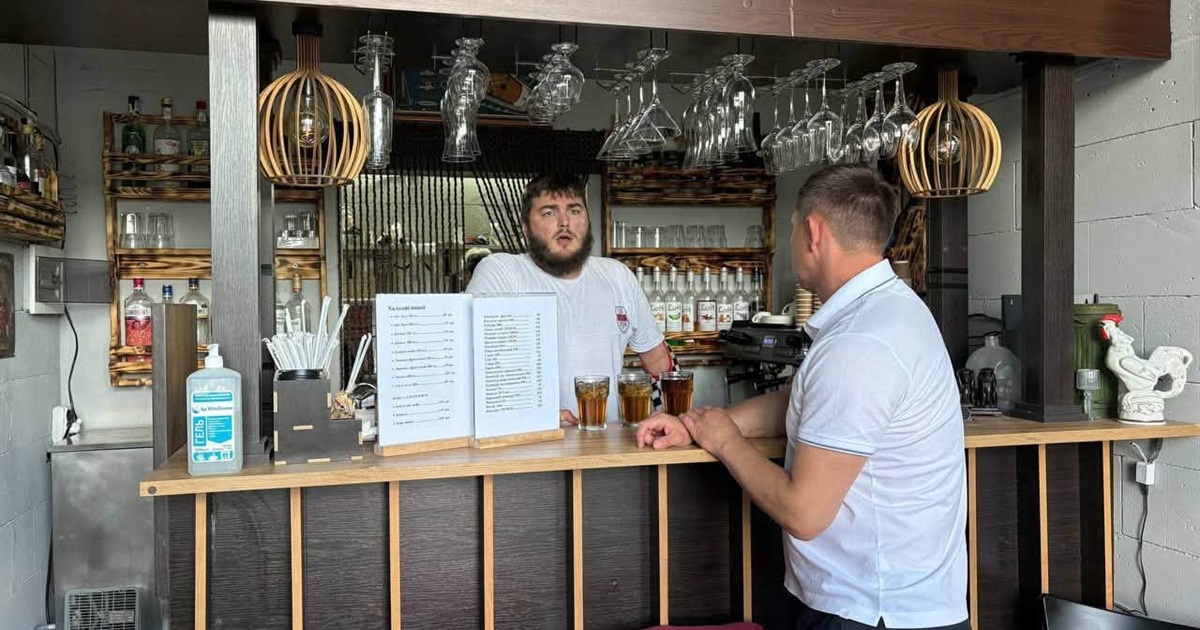 Четверте покоління пекарів — як морпіх із Макіївки Федір Самбурський відкрив кафе в Ірпені