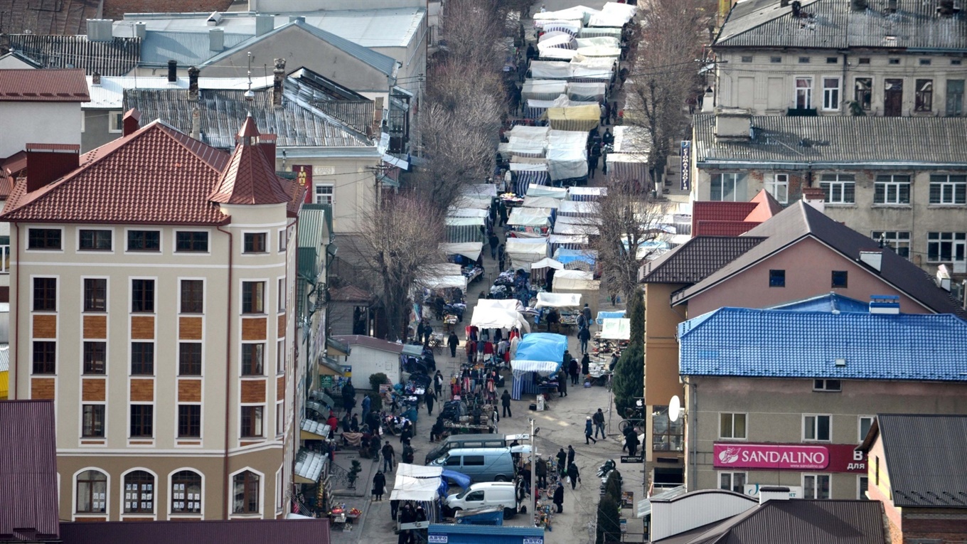Чортківський речовий ринок принаймні на місяць повертається на старе місце