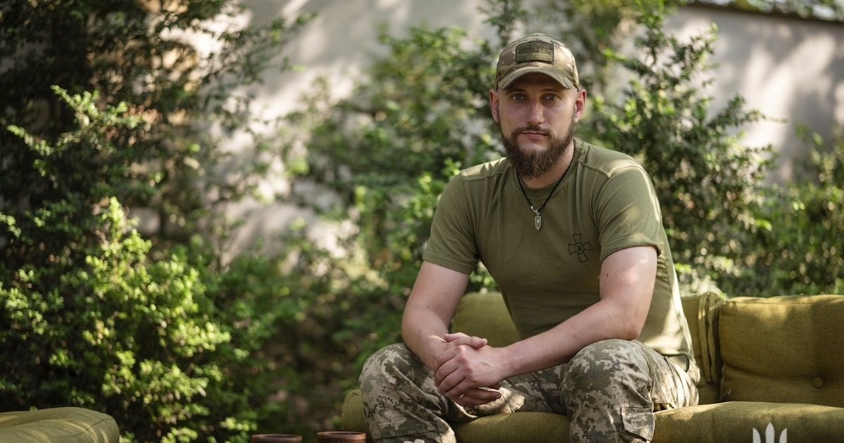 "Ми вже ніколи не будемо колишніми, але виживемо": історія офіцера зі Звягеля Максима "Ангела" Жмура