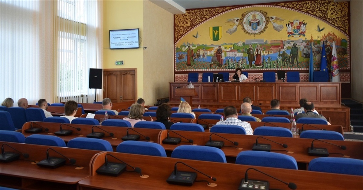 На позачерговому виконкомі у Звягелі створили комісію з компенсації за пошкоджене через війну житло