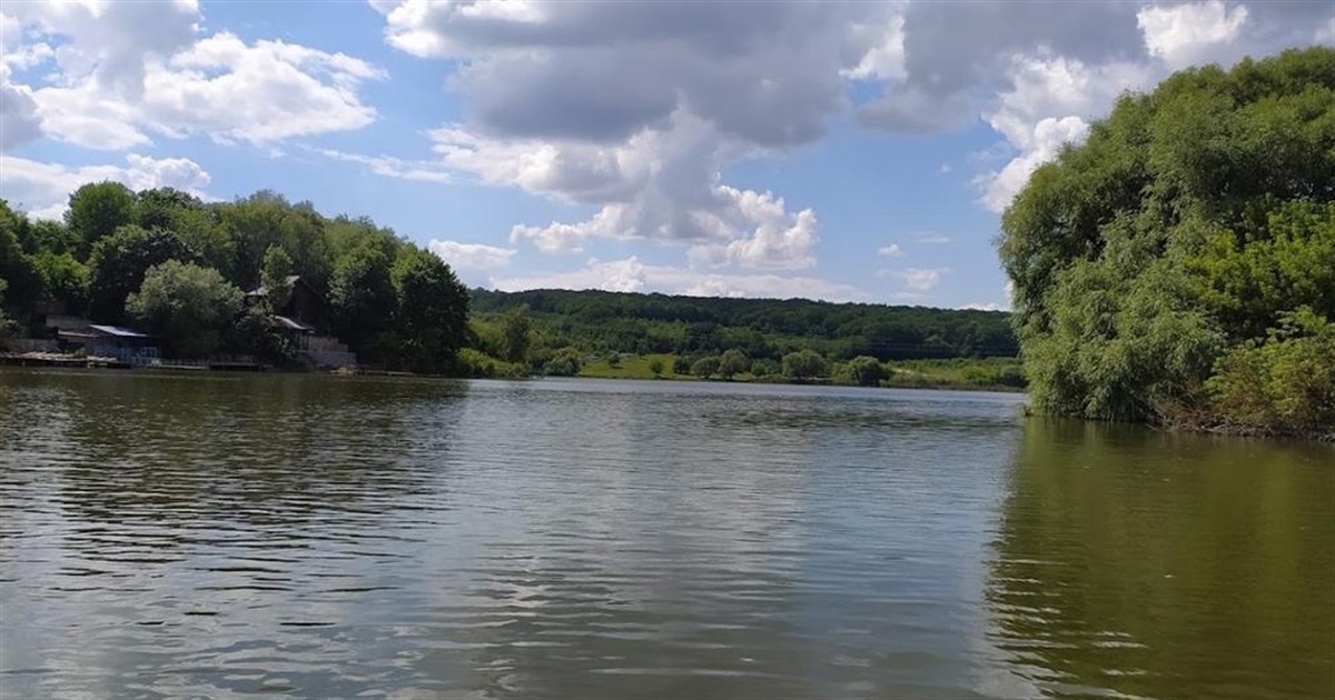 У Сатанівській громаді на річці виявили тіло чоловіка: скільки людей загинуло на водоймах області