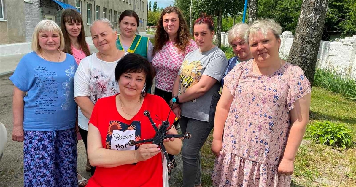 Працівники дитячого садочку «Барвінок» у Жмеринці придбали дрон для військових