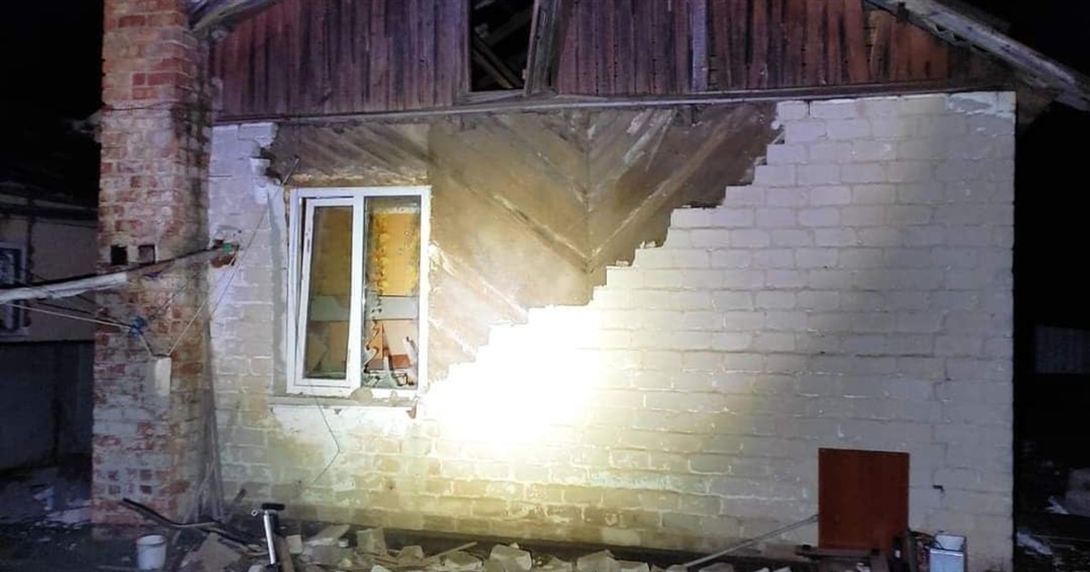 Агресор обстріляв Нікопольщину двічі: пошкоджено вісім будівель