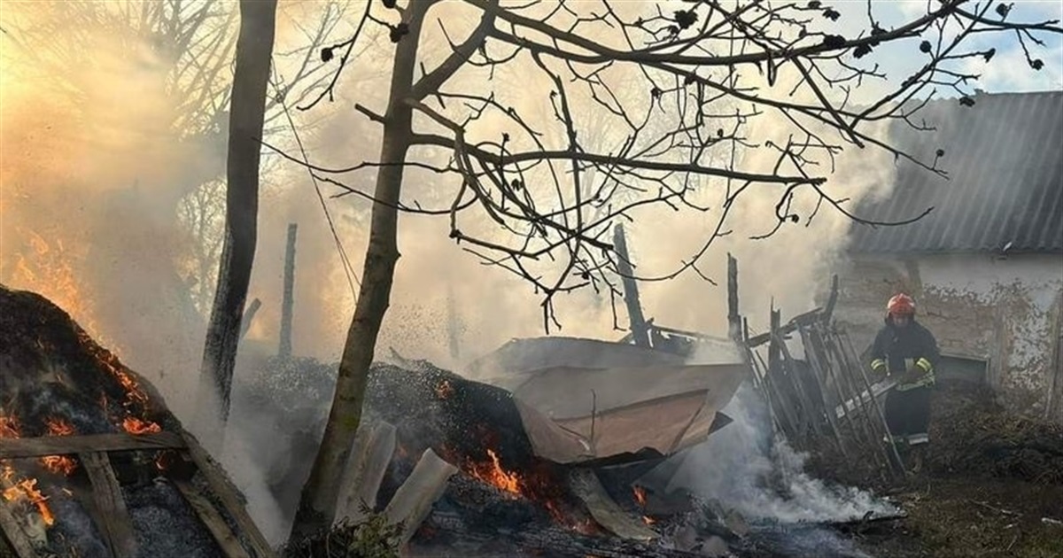 Трирічна дитина у селі на Житомирщині підпалила копицю сіна