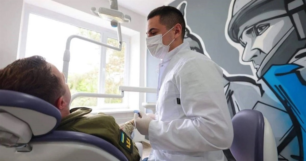 В комунальній стоматології Звягеля розпочали надавати безплатні послуги захисникам: деталі