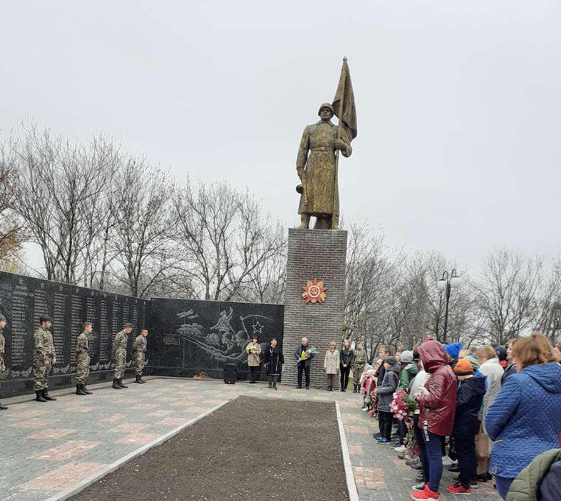 Меморіал у Новоекономічному: місце пам’яті і спільної праці