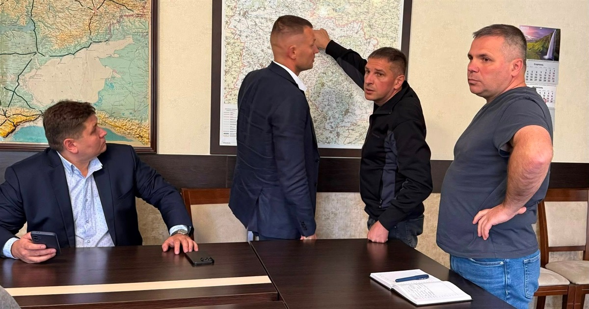 Нардеп Ігор Васильєв провів зустріч щодо ремонту важливої ділянки дороги для Білопілля та Ворожби