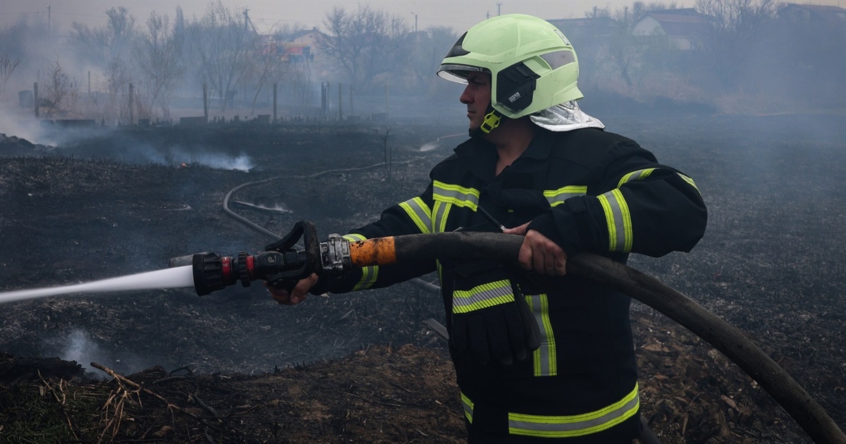 Вогняний фронт у Миколаївській області: рятувальники ДСНС ліквідували п’ять пожеж