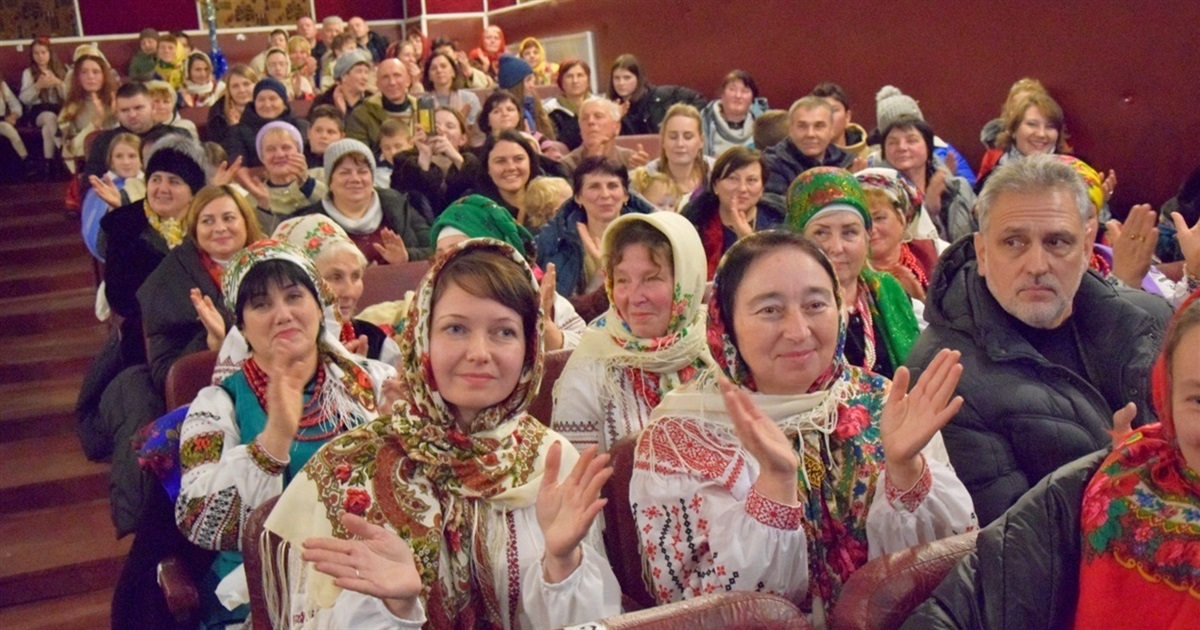 Відео: кращі моменти виступів з фестивалю колядок в Браїлові «Небо і земля нині торжествують»
