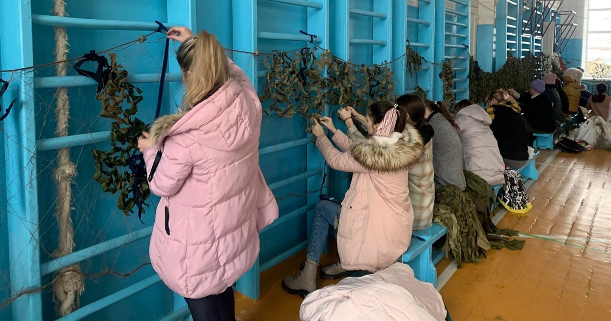 Переяславці, приєднуйтеся до плетіння маскувальних сіток!