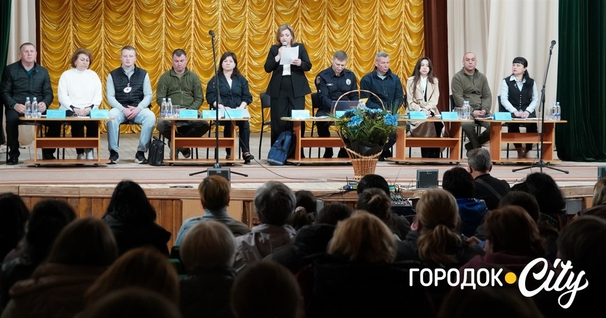 У Городку родини зниклих безвісти воїнів зустрілися з представницею Омбудсмана