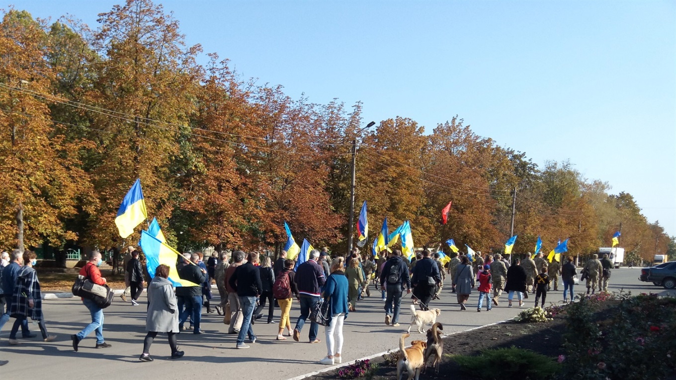 Хода та ярмарок: у Лозовій відзначили День Захисника України