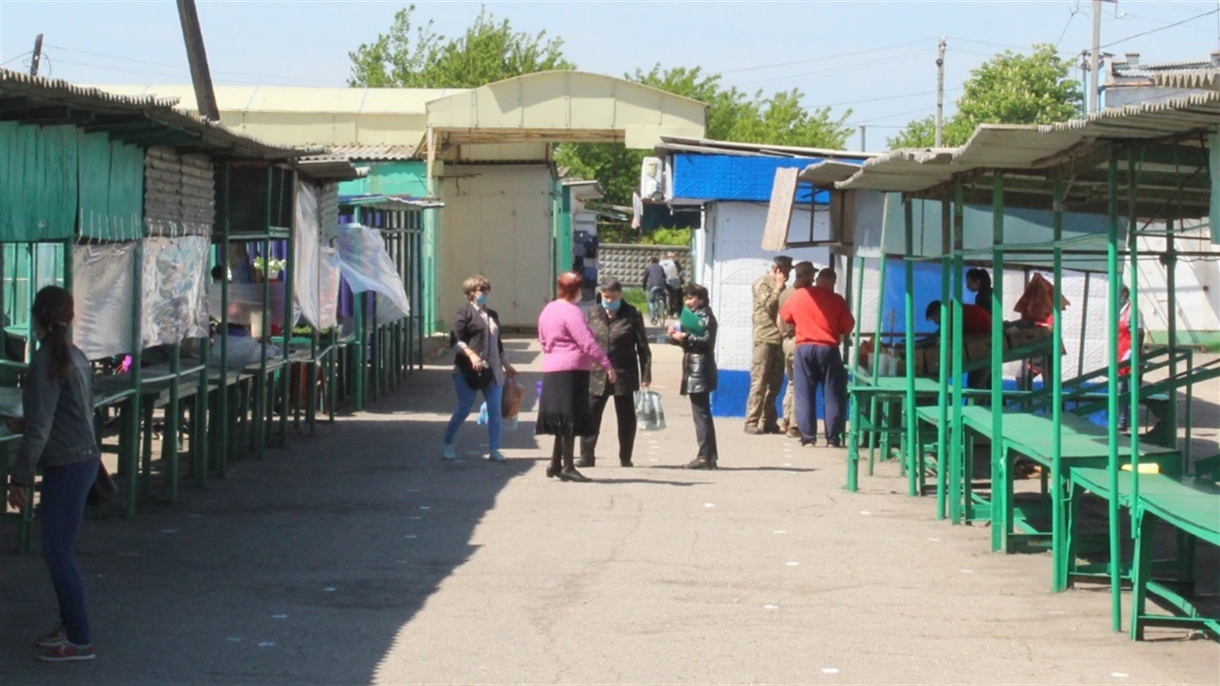 Мы узнали, какие цены на продукты питания на попаснянском рынке на конец июля 2020 года