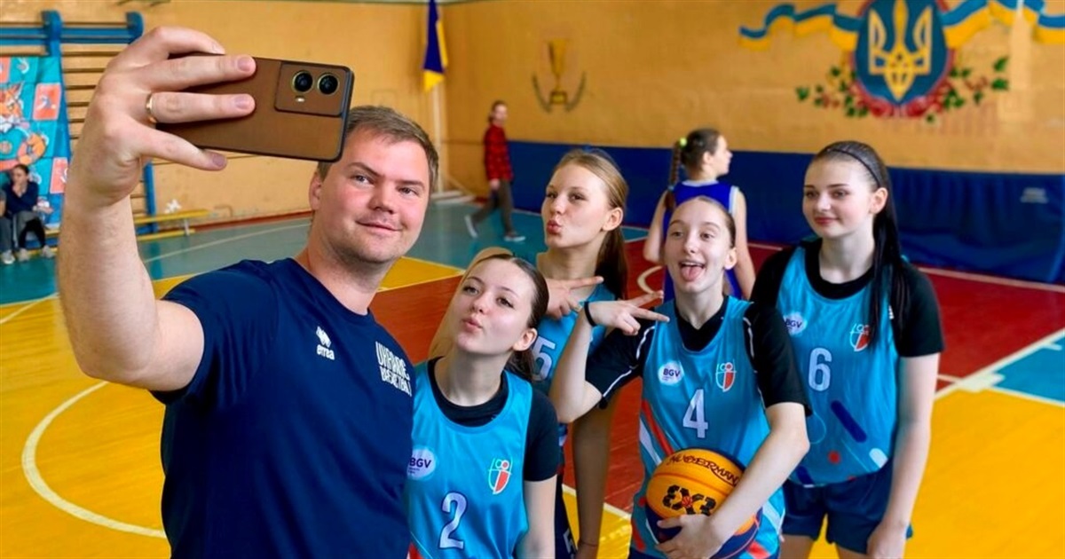 Три школи Звягельщини здобули призові місця в обласному фіналі "Пліч-о-пліч"