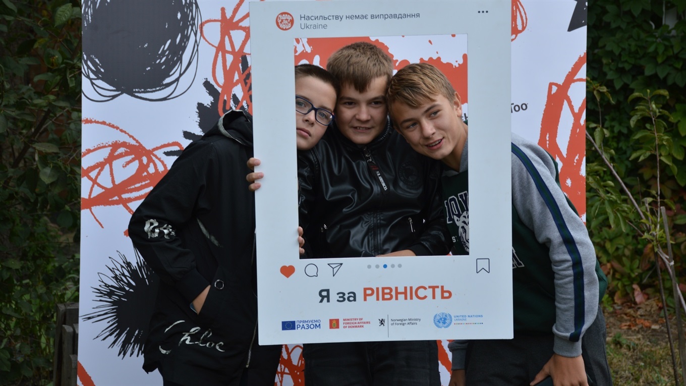 Як у Сватовому пройшов бібліотечний NON-STOP «Насильству немає виправдання», присвячений гендеру
