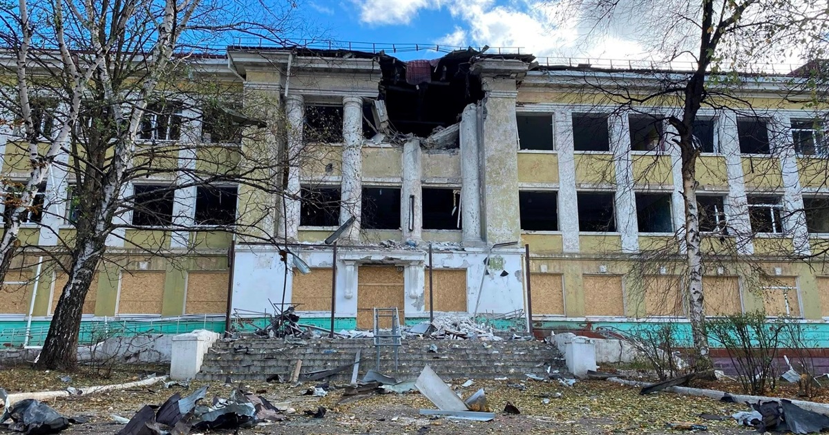 Окупанти вдарили по ліцею у Краматорську, де навчався Герой України Степан Чубенко — фото
