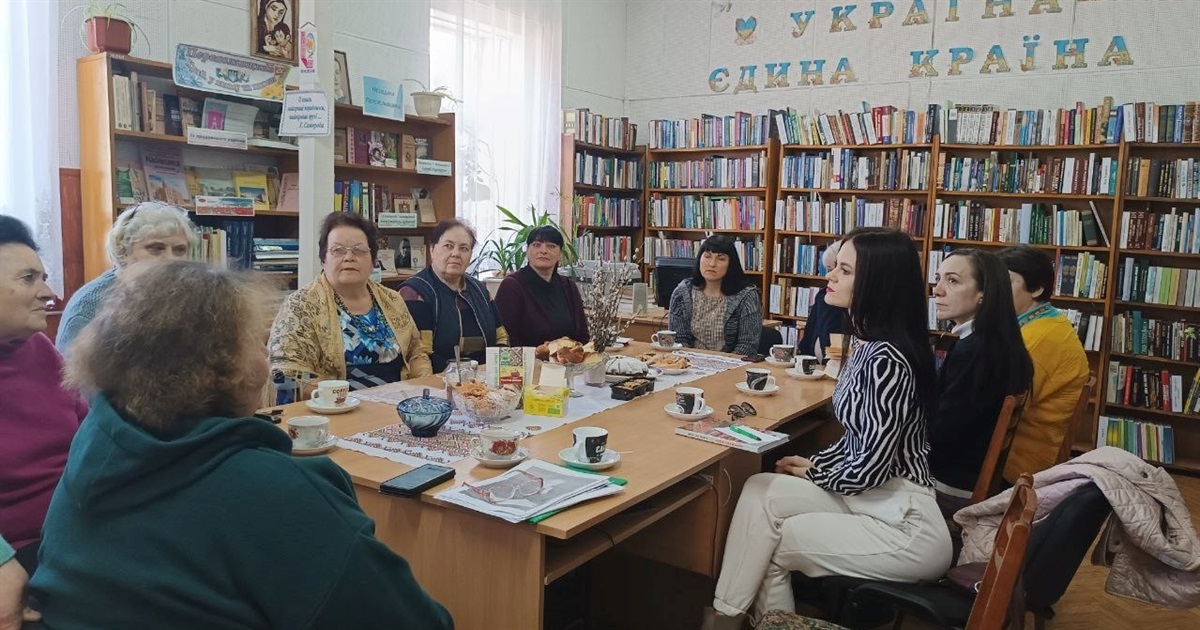 Відродження традицій: у бібліотеці Переяслава проводять "Жіночі посиденьки" на різні теми