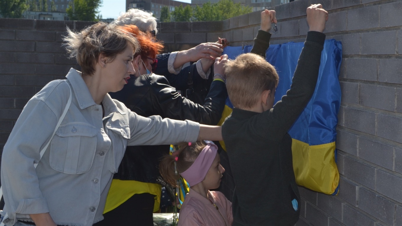Відкрито меморіальні дошки загиблим южноукраїнцям - воїнам АТО (фоторепортаж)