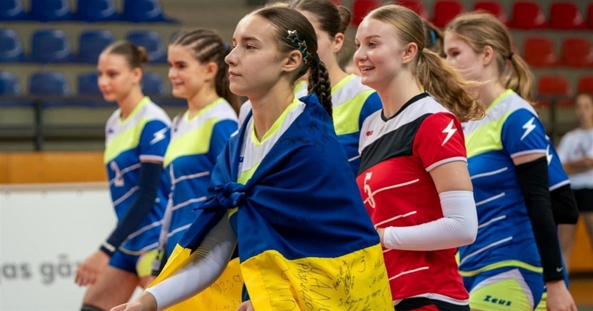 «Капітан Калинівка» волейбольну збірну області виводить на ігри із прапором України