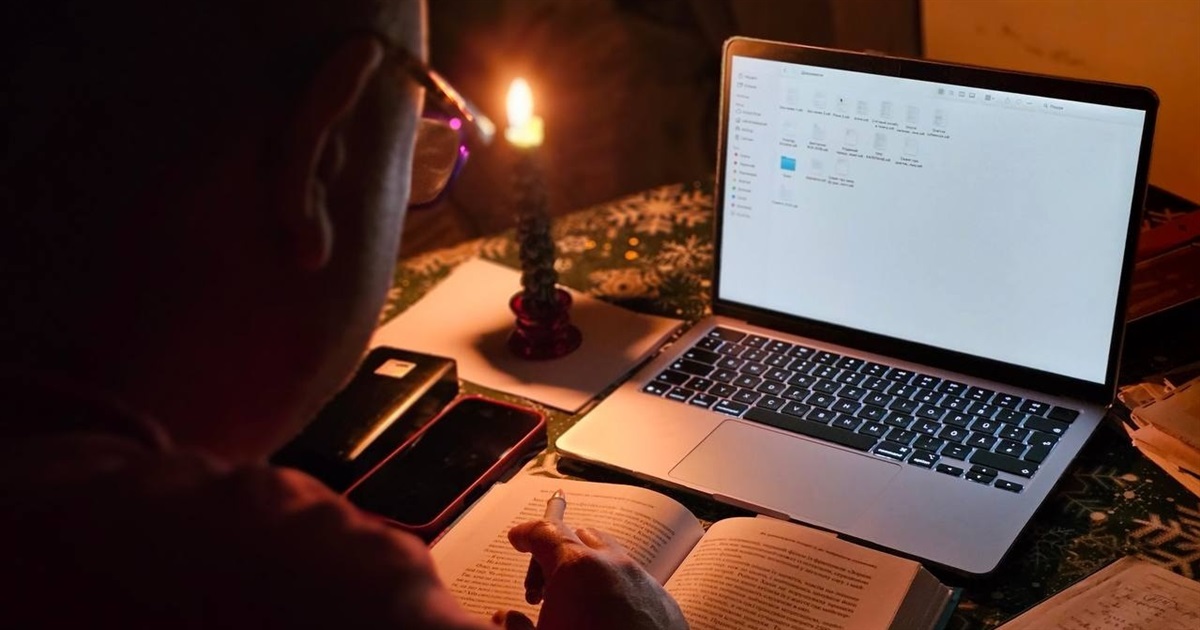 «Це вже не графіки, а хаос»: городоччани про найжорсткіші відключення та як цим користується ворог