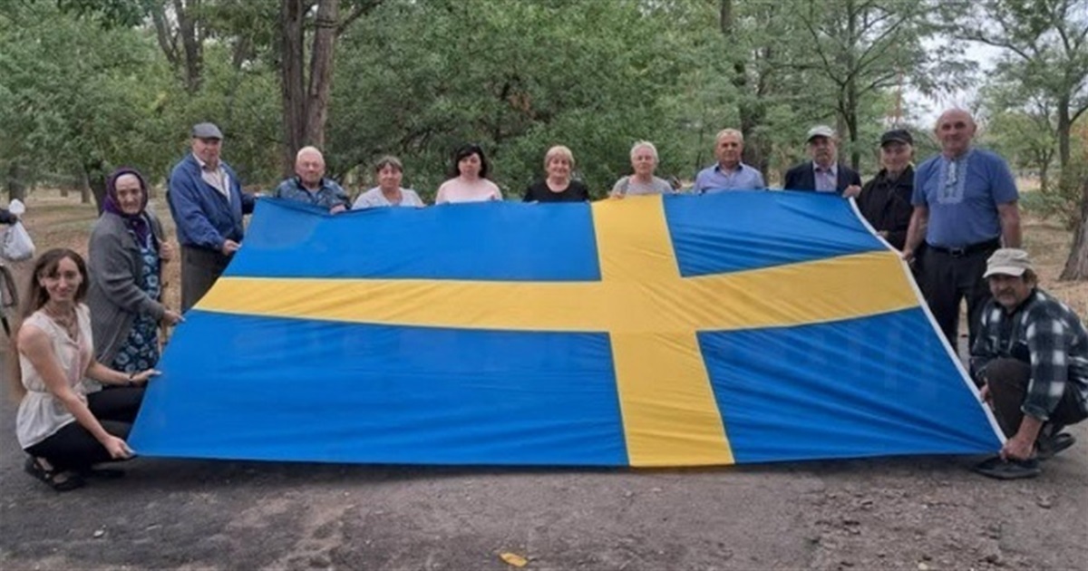 Як у Зміївці врятували від окупантів прапор Швеції, подарований королем