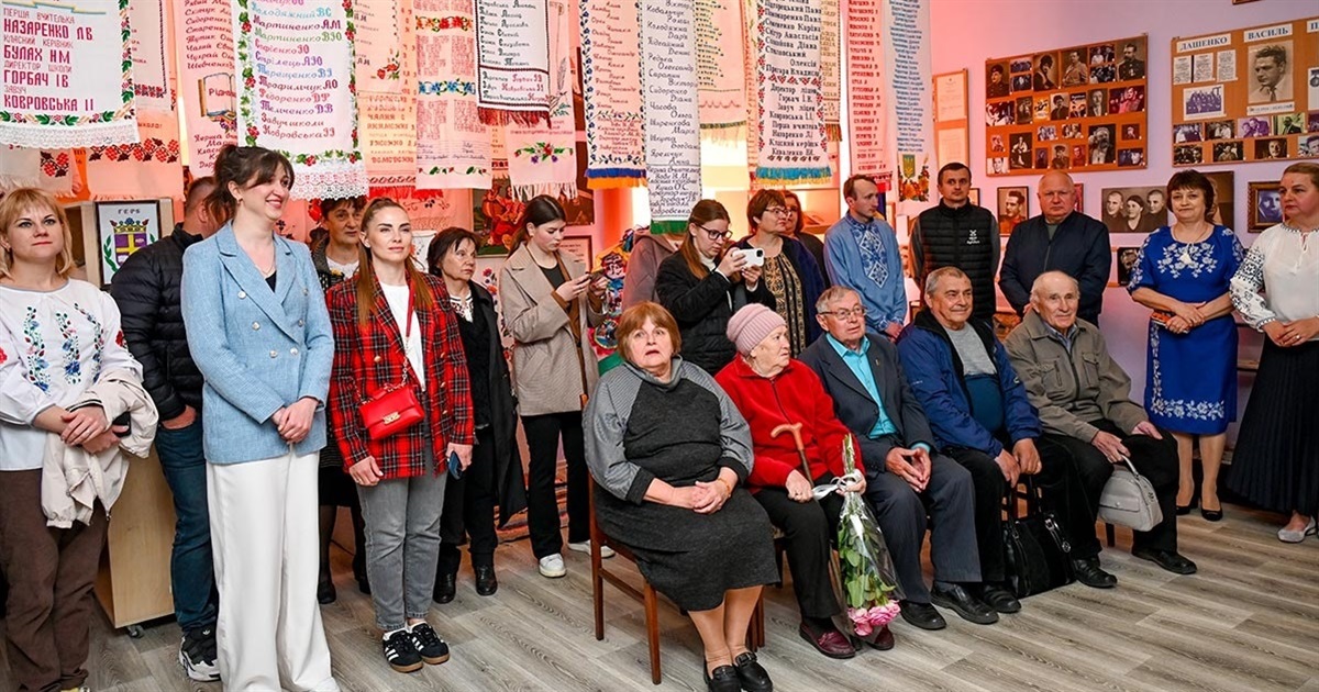 Місце, де оживає історія: у Кагарлицькому ліцеї №2 відкрили оновлений музей до 110-річчя закладу