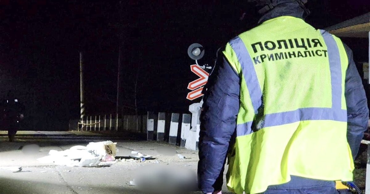 У Києві через падіння уламків БпЛА спалахнула будівля: наслідки атаки