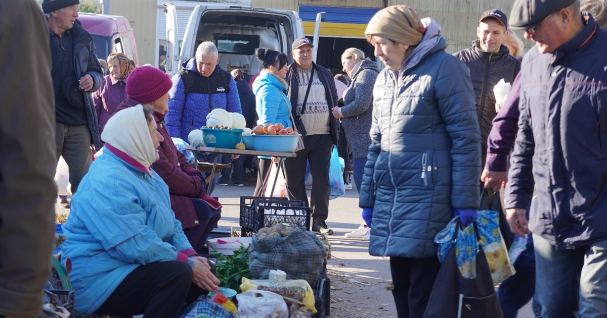 Ціни на яйця б'ють рекорди – 80 гривень за десяток: репортаж з базару в Переяславі ВІДЕО