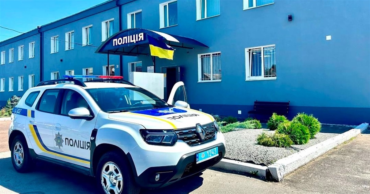 Чоловік знущався зі своєї 90-річної матері: домашньому тирану поліцейські оголосили про підозру