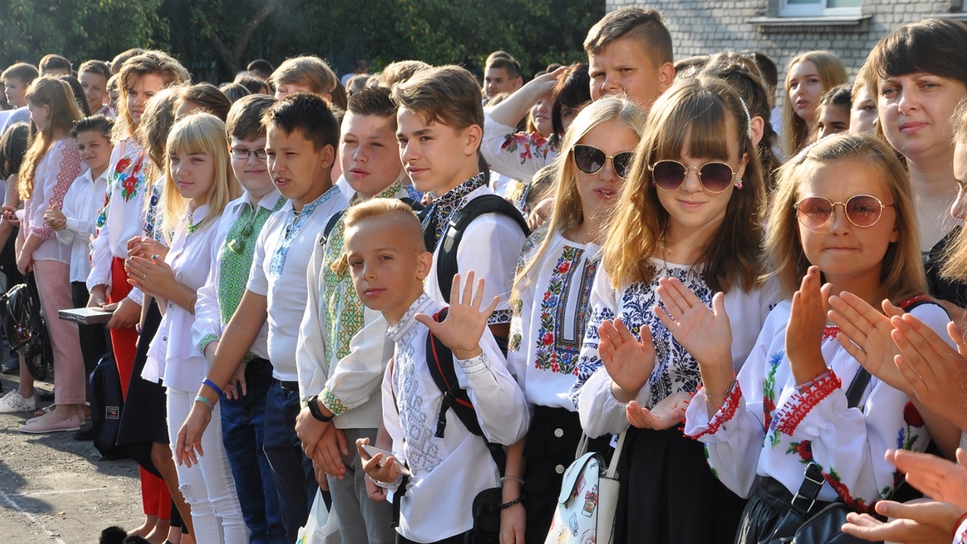 57 червоноградських школярів отримають стипендію міськради за вдалі виступи в олімпіадах і конкурсах