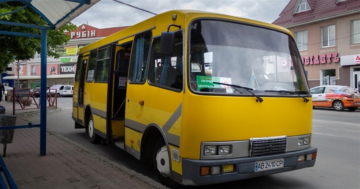 У Провідну неділю у Жмеринці до кладовища курсуватимуть автобуси від БНТ