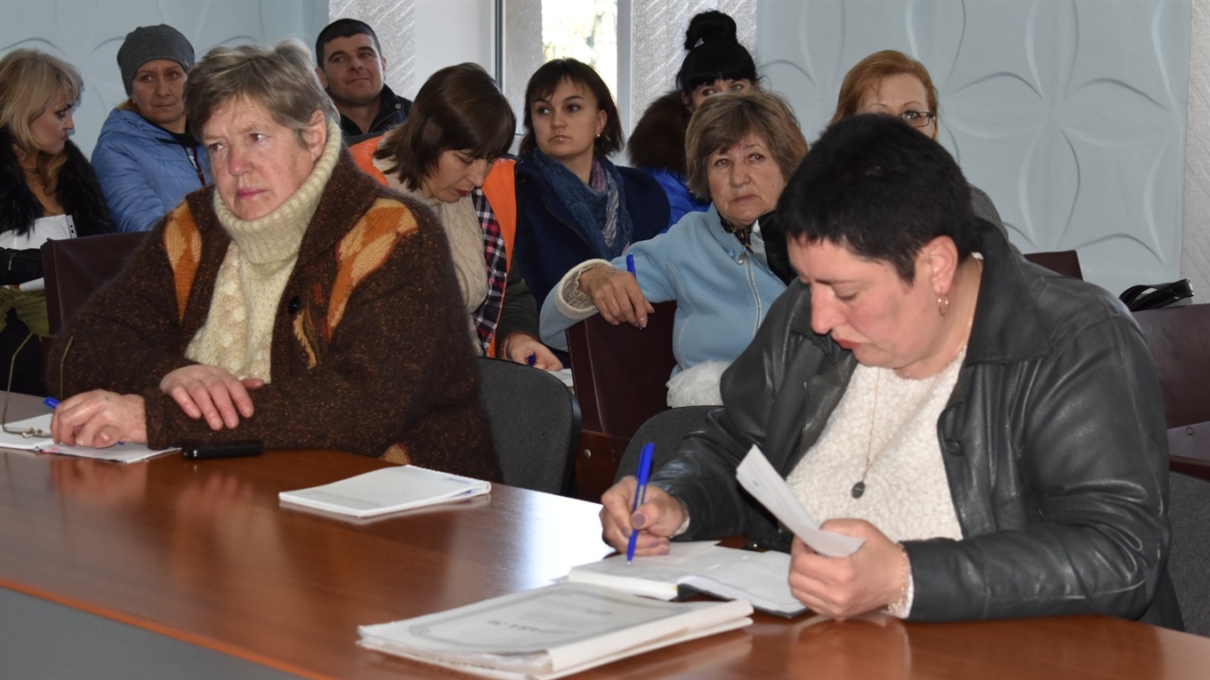 Членів дільничних виборчих комісій Сірогозщини навчали, як працювати під час виборів